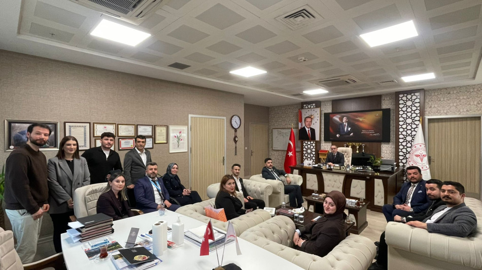 GENEL BAŞKAN OSMAN KAYA VE YÖNETİM HEYETİ, RİZE’DE ÇÖZÜM ODAKLI SAĞLIK ZİYARETLERİNDE BULUNDU.